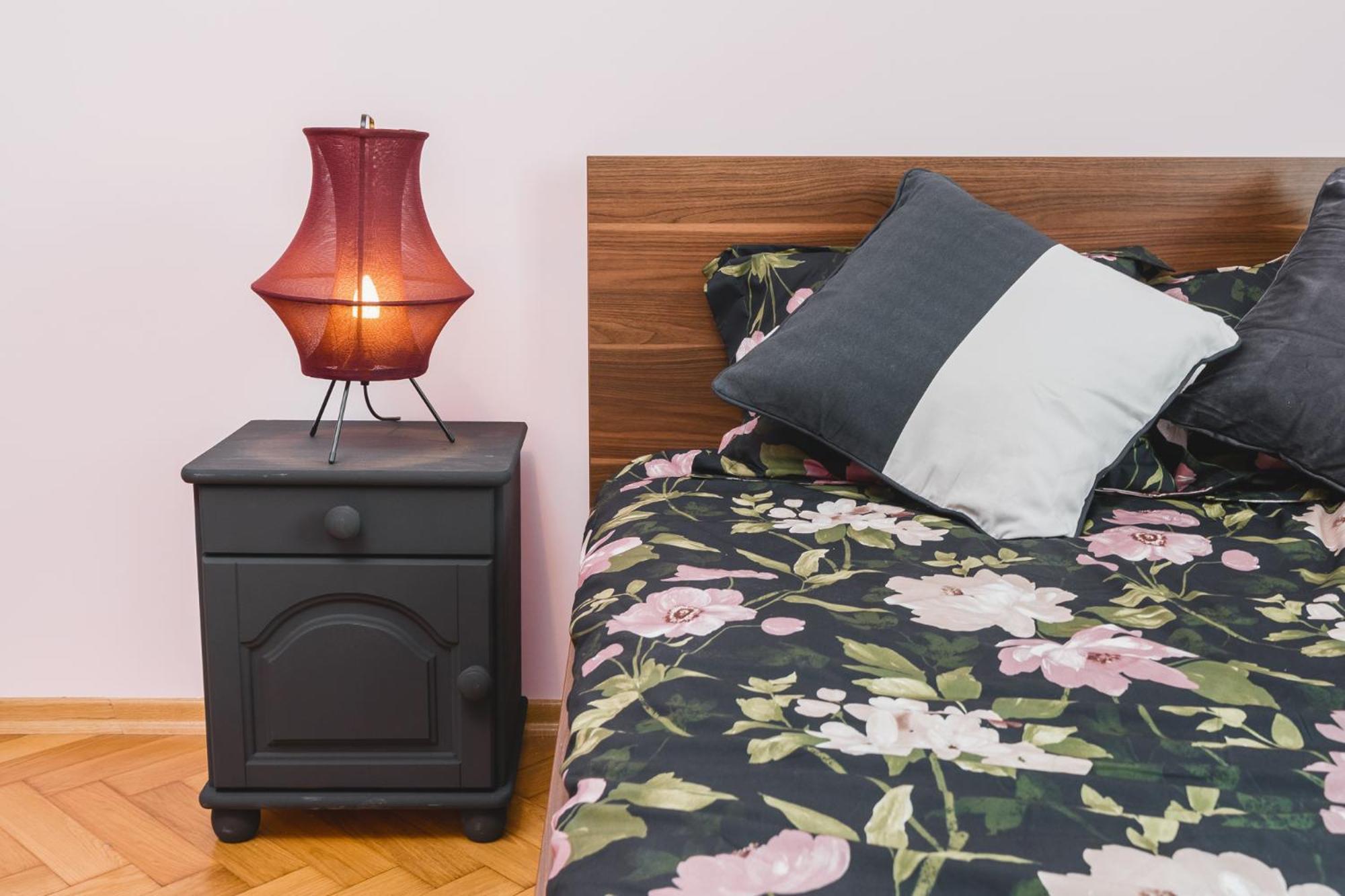 Modern Urban Escape - Old Town Apartment - By Upstairs Cracovia Esterno foto
